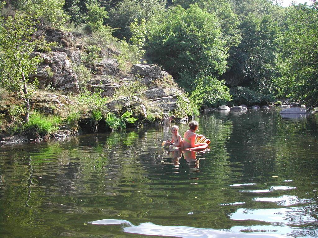 Отель Mas La Donzelenche Vialas Номер фото